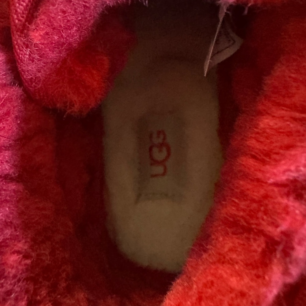 UGG size 8  Red Suede Boots - Picture 5 of 7